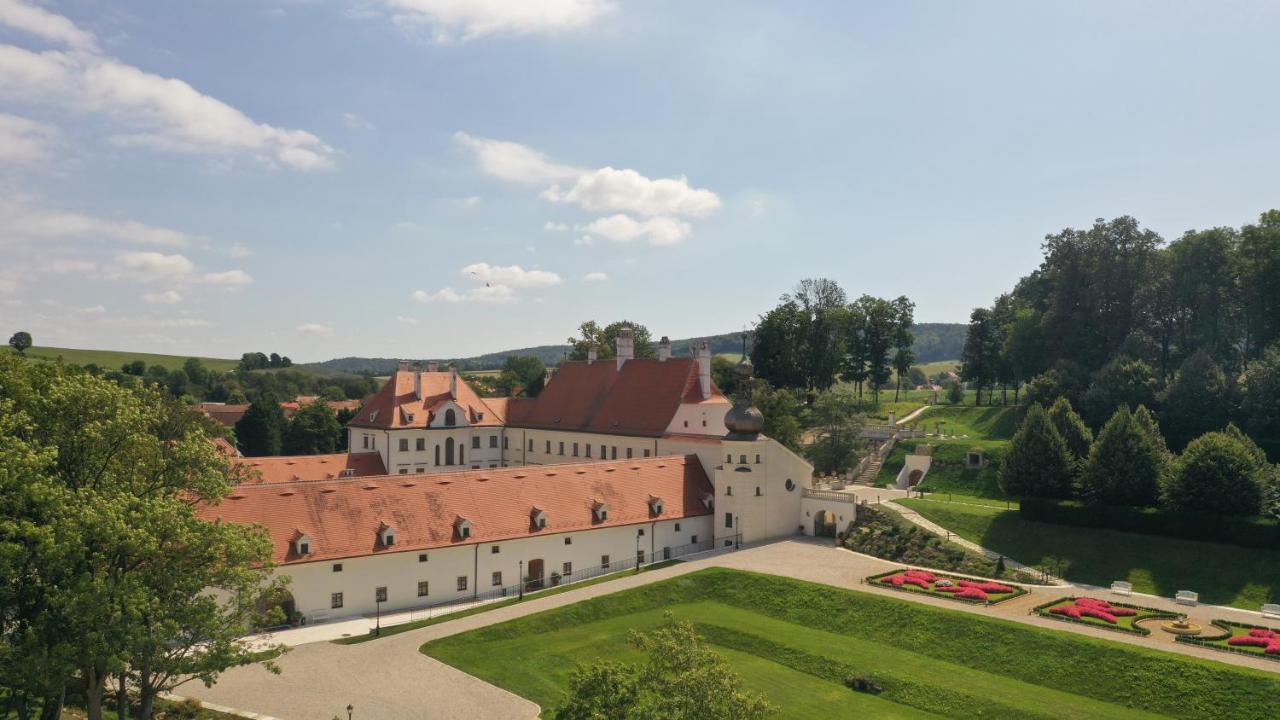 Schloss Thalheim Sankt Poelten Exterior photo
